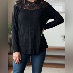 219. NWOT! No tag! Black Long sleeve top with lace inset